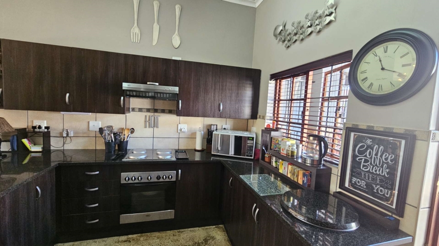 3 Bedroom Property for Sale in Meerhof North West